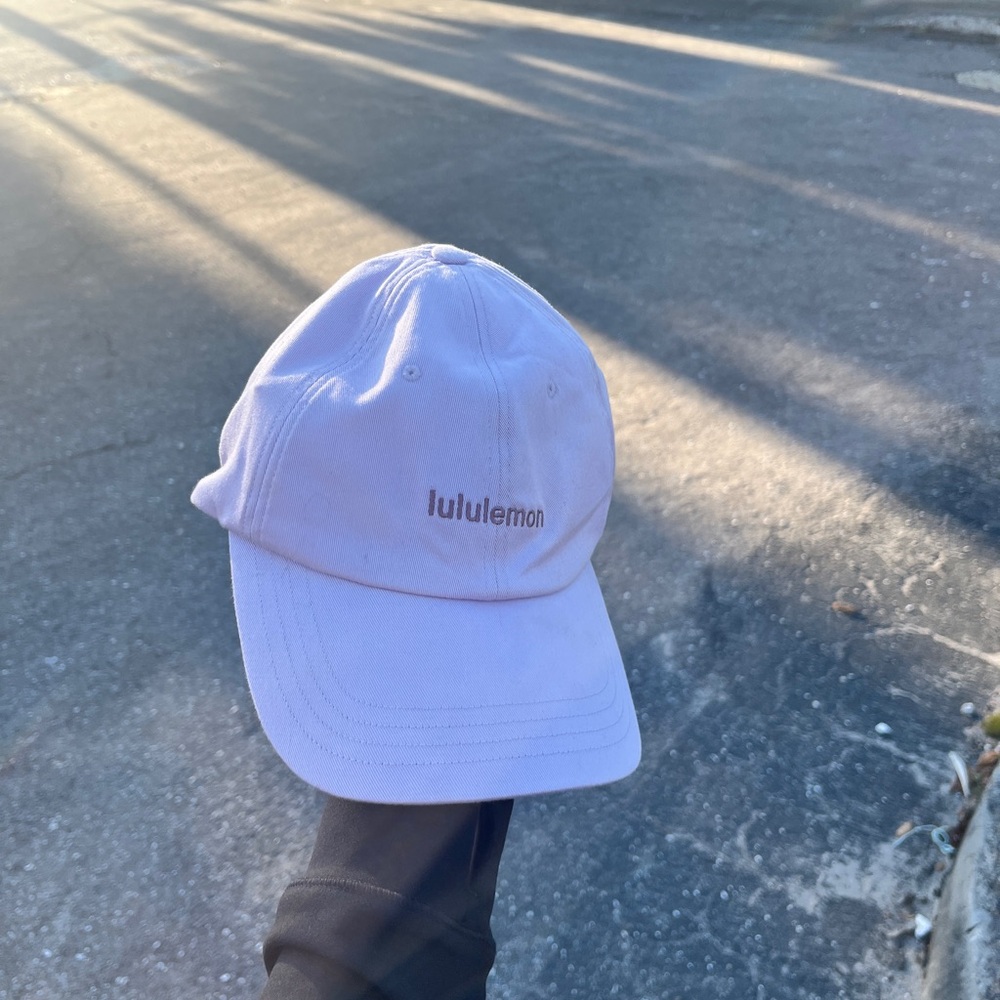 LULULEMON LILAC CAP 💜
